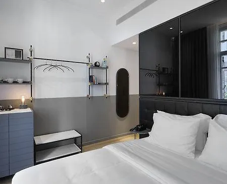 The Modernist 4*