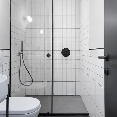 The Modernist 4*